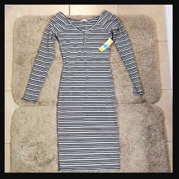 Derek Heart Midi Long Sleeve Scoop Neck Striped Bodycon Dress Size Small NWT - Picture 7 of 7